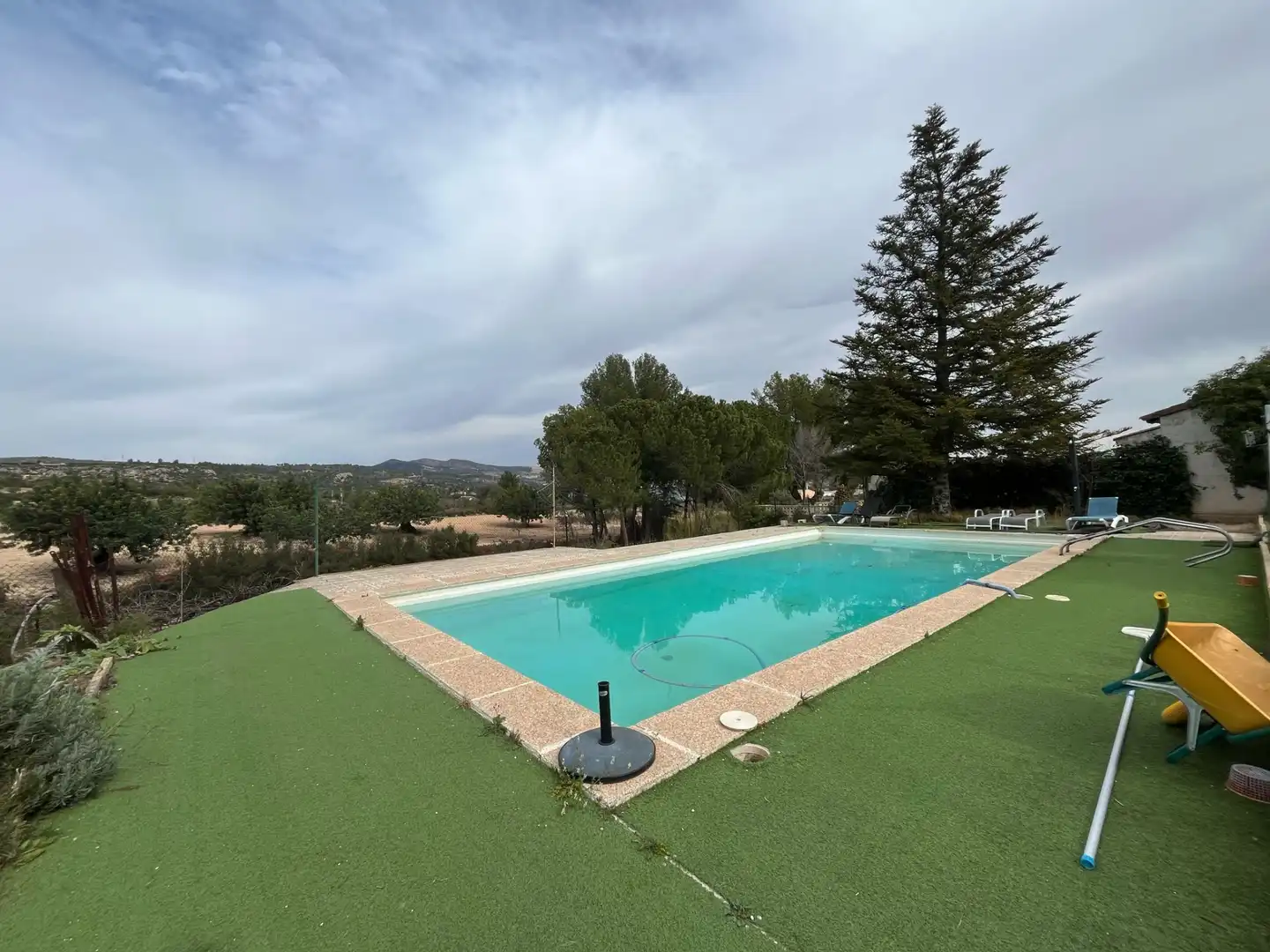 Piscina de Casa o chalet en venta en Macastre con Aire acondicionado, Jardín privado y Terraza