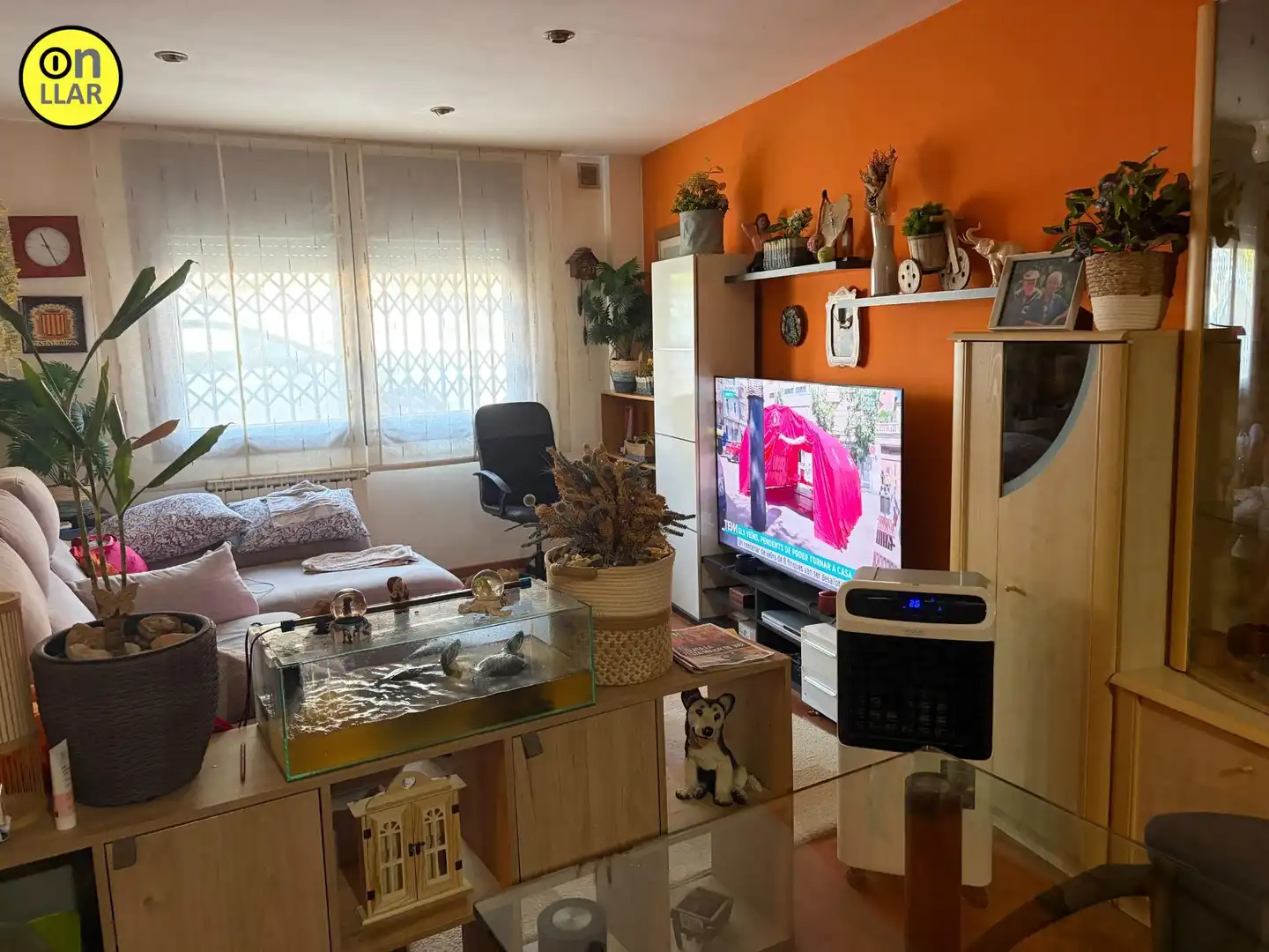 Sala d'estar de Pis en venda en Torelló amb Calefacció