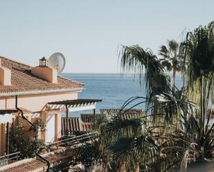 Vista exterior de Àtic de lloguer en Marbella amb Aire condicionat, Terrassa i Traster