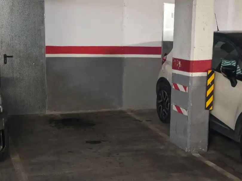 Einzelparkplatz zum Verkauf in Plaça De La Bòbila 3, imagen 6