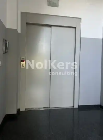 Industrial buildings for rent in Centre