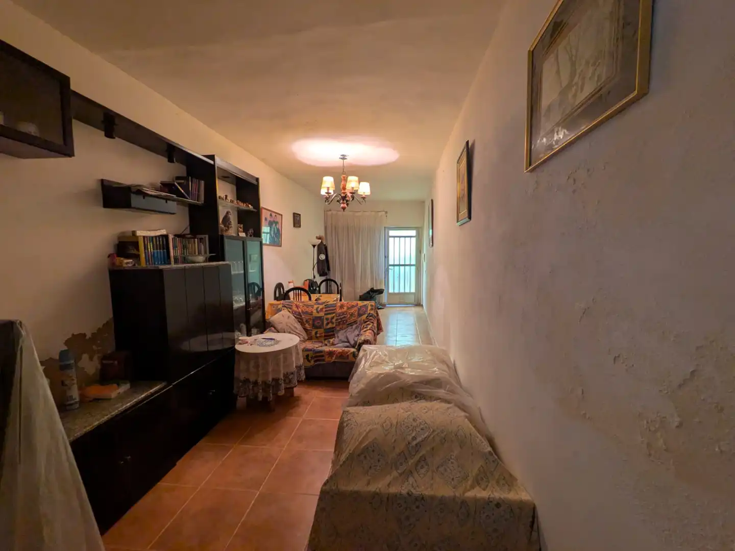 Sala d'estar de Casa adosada en venda en Benlloc amb Terrassa i Balcó