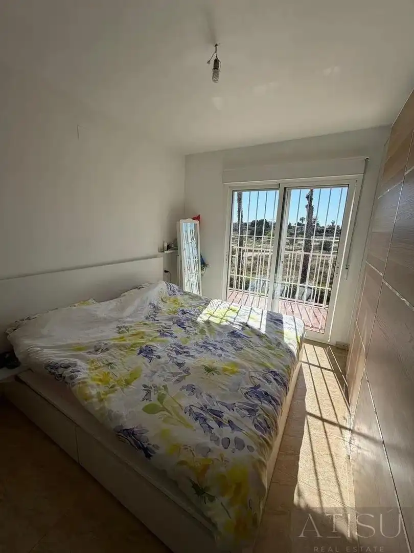 Dormitori de Casa o xalet en venda en Alicante / Alacant amb Aire condicionat, Traster i Piscina comunitària