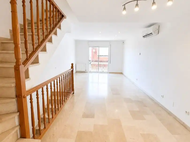 Reihenhaus mit Garten zum Verkauf in Calle Pontevedra 17A, imagen 12
