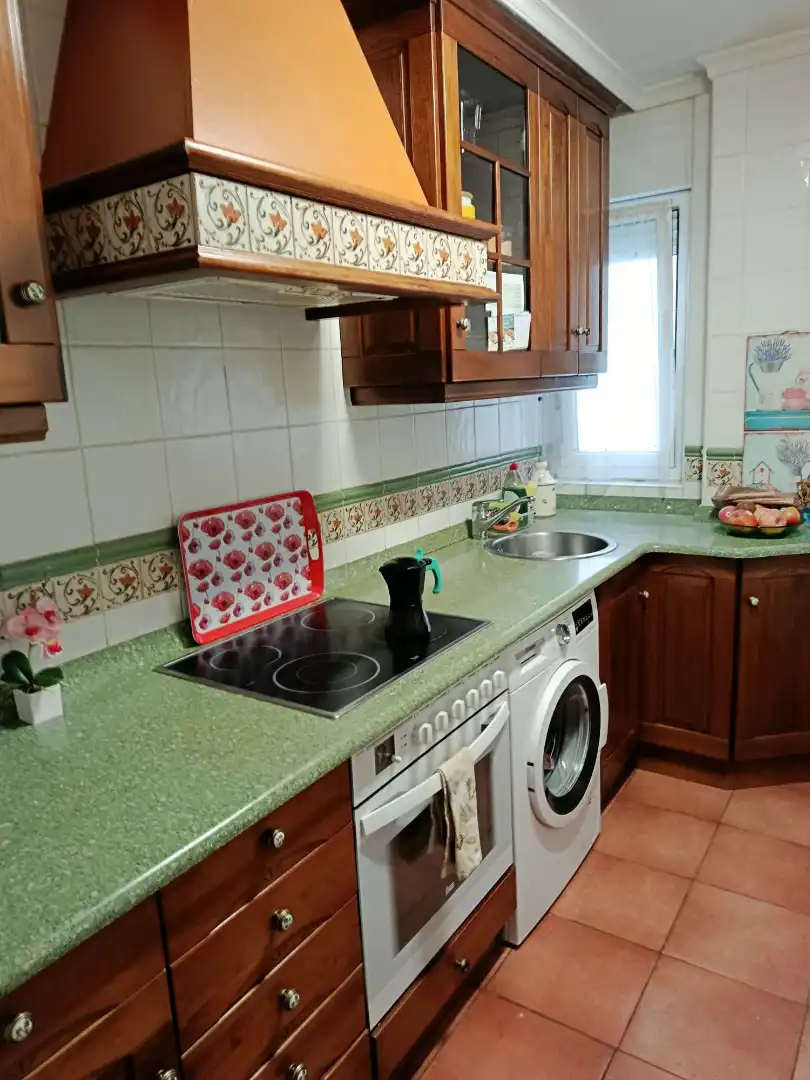 Cuina de Pis en venda en Santander amb Parquet, Terrassa i Forn