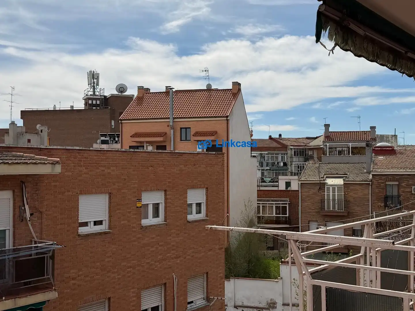 Exterior view of Flat for sale in Madrid  with Heating, Private garden and Terrace