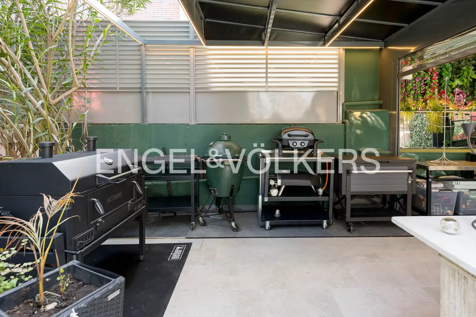 Terrace of Houses for sale in Madrid  with Air Conditioner, Heating and Private garden