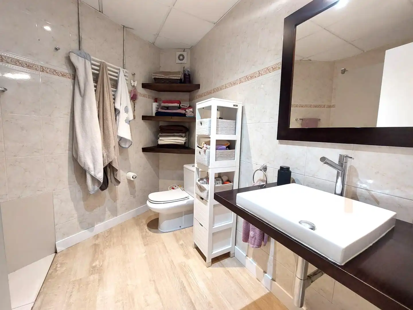 Baño de Piso en venta en Olesa de Montserrat con Aire acondicionado y Calefacción