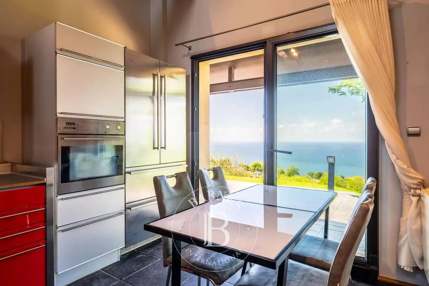 Cocina de Casa o chalet en venta en Donostia - San Sebastián  con Calefacción, Trastero y Piscina