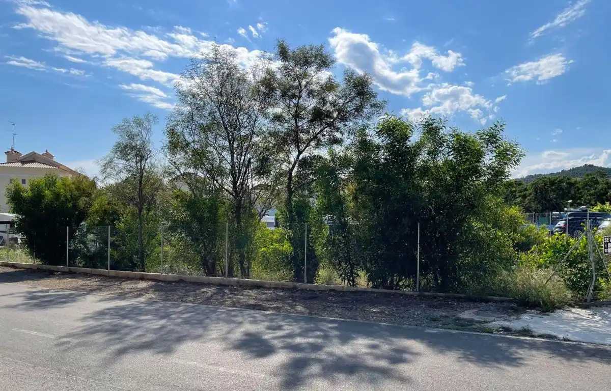 Terrenos y solares en venta en Polígono