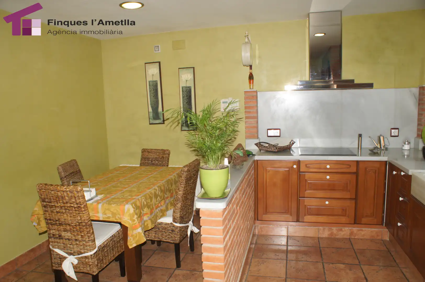 Cuina de Casa o xalet en venda en L'Ametlla del Vallès amb Aire condicionat, Calefacció i Jardí privat