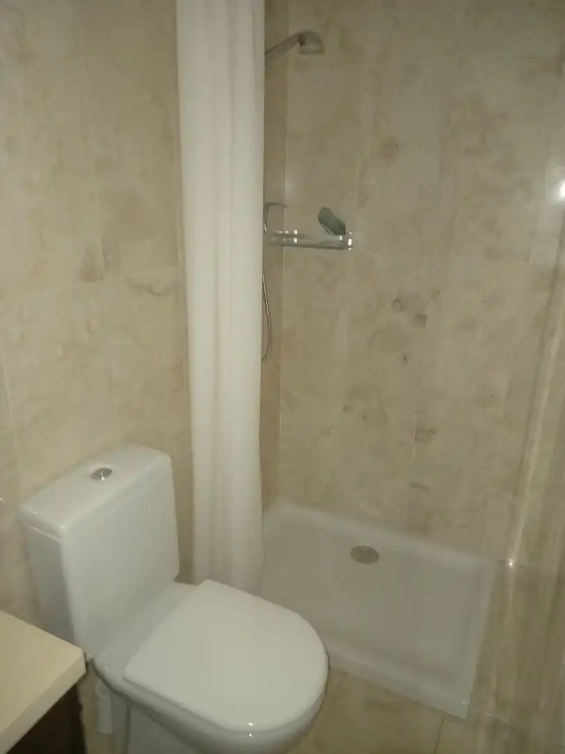 Badezimmer von Loft zum Verkauf in Córdoba mit Klimaanlage und Möbliert