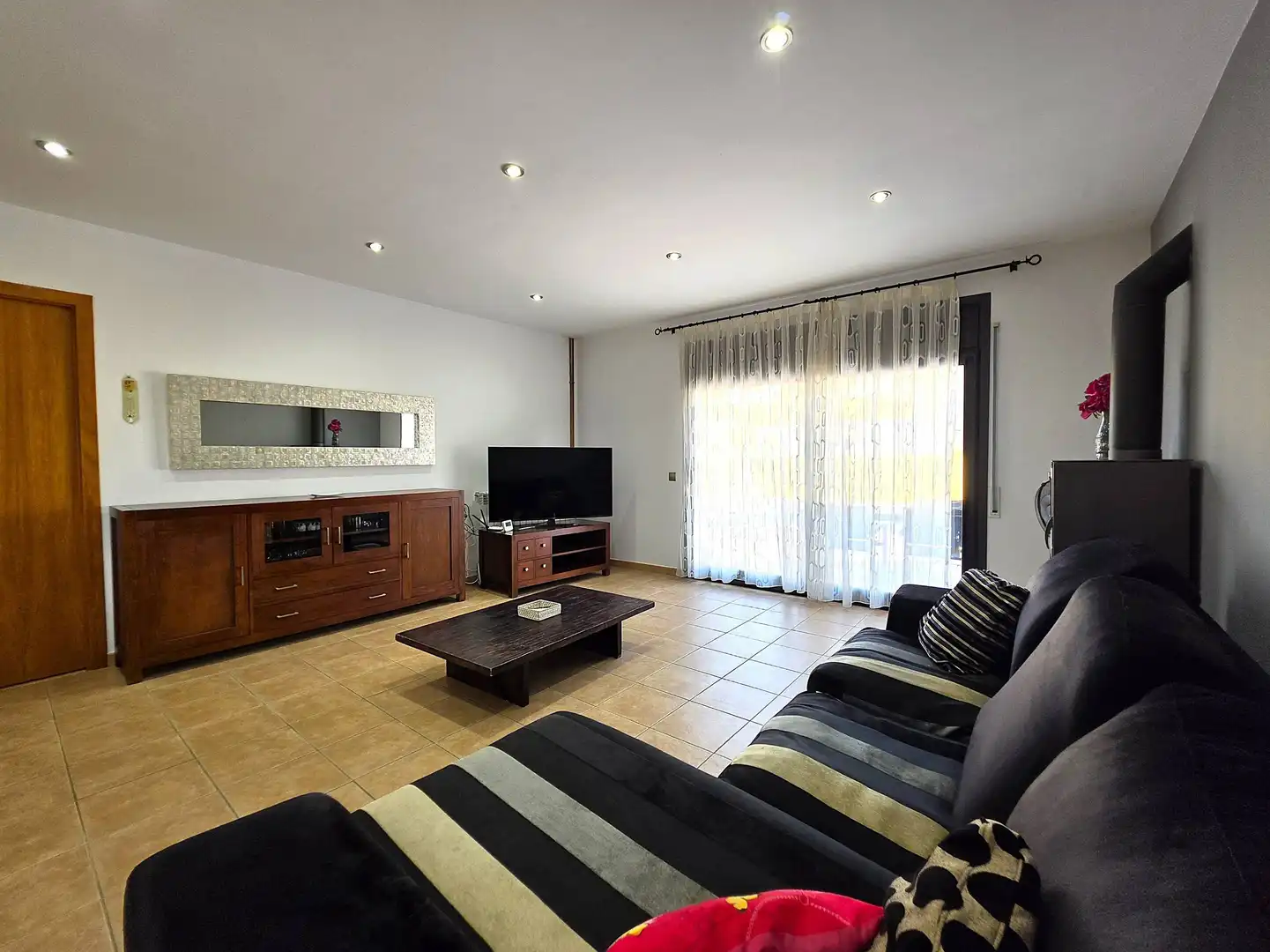 Casa con terraza en venta en Urbanizacion OLOT, imagen 4
