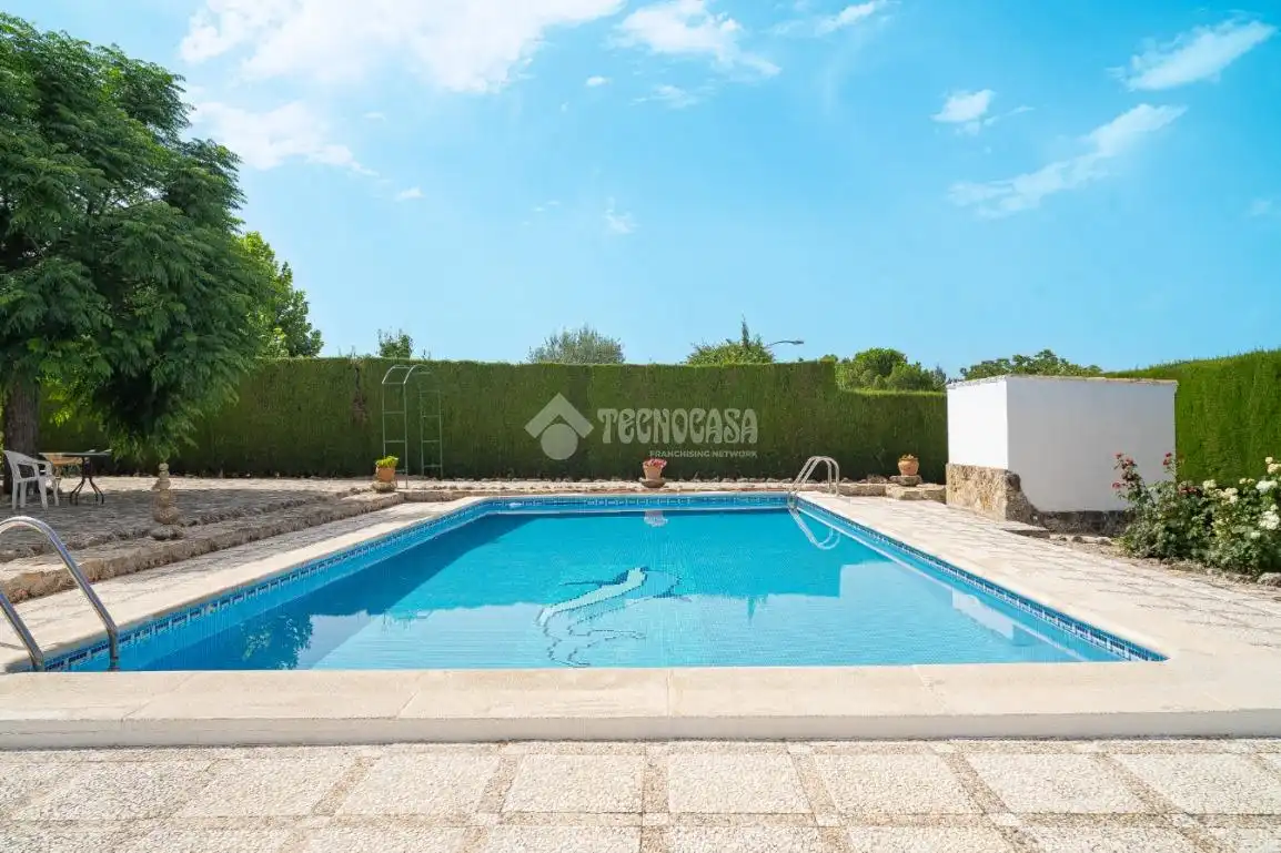 Piscina de Finca rústica en venta en Torreperogil con Aire acondicionado y Calefacción