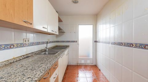 Foto 2 de Piso en venta en Calle Almuñecar, 4, Barrio de Zaidín, Granada Capital