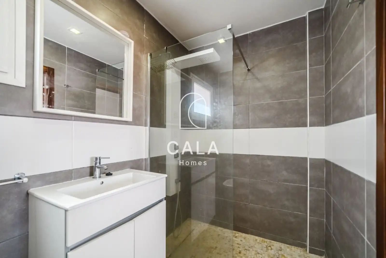 Bathroom of Houses for sale in Adeje  with Air Conditioner, Heating and Terrace