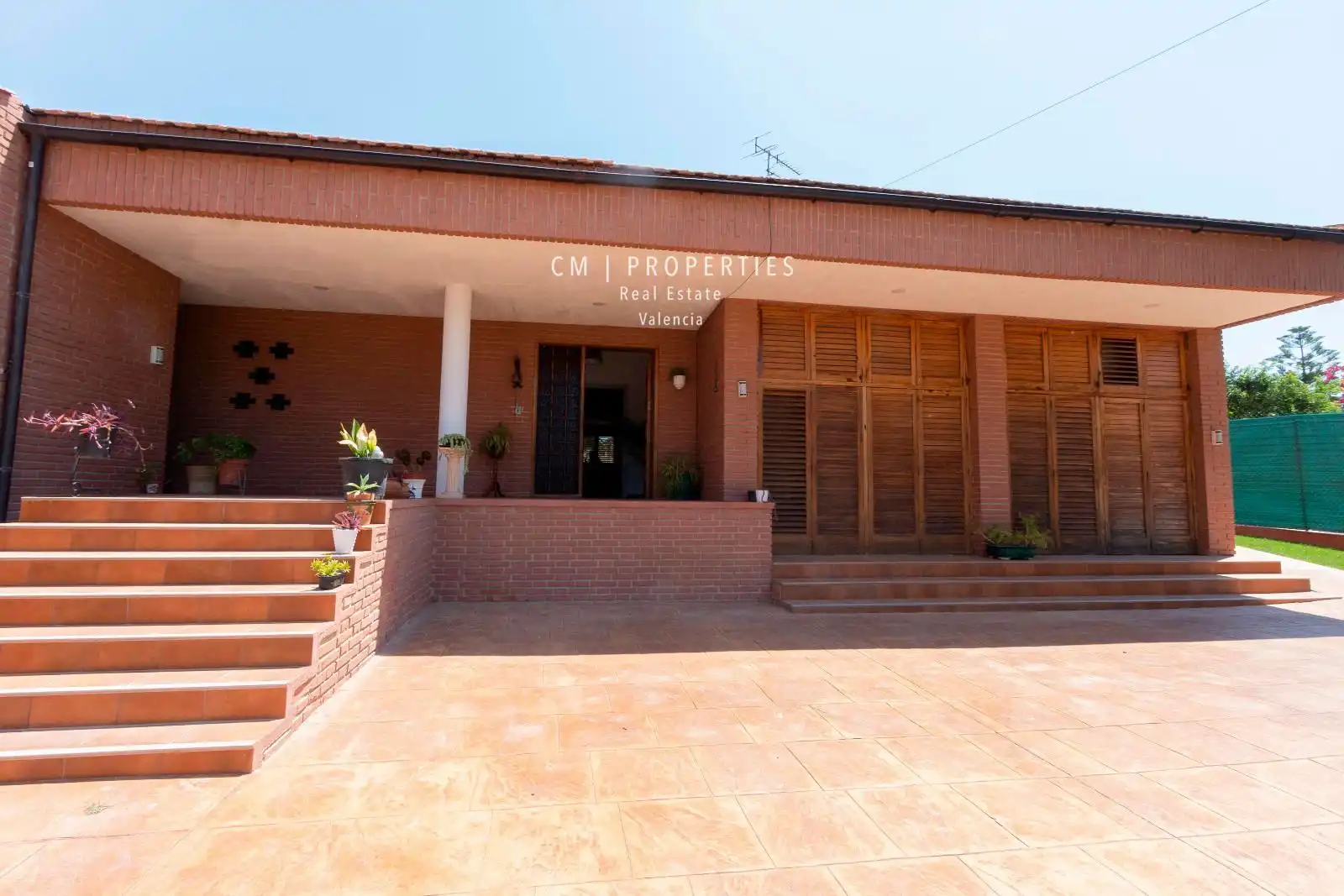 Vista exterior de Casa o chalet en venta en Paterna con Aire acondicionado, Calefacción y Piscina