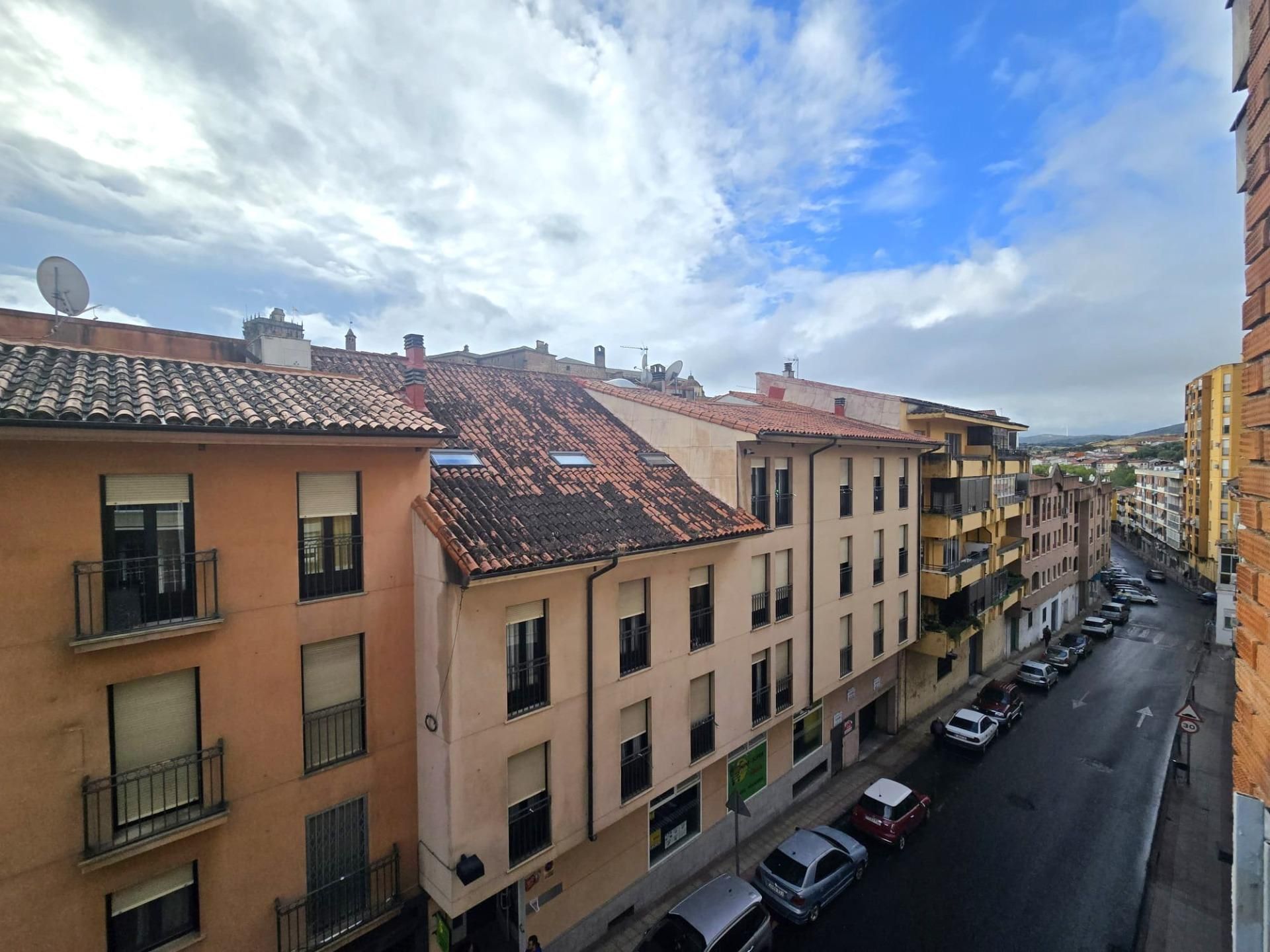 Vista exterior de Piso en venta en Plasencia con Aire acondicionado, Calefacción y Terraza