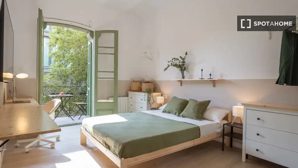 Bedroom of Flat for share in Sant Andreu
