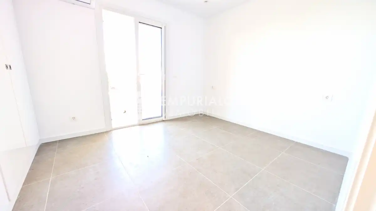Bedroom of Houses for sale in Roses  with Air Conditioner and Private garden