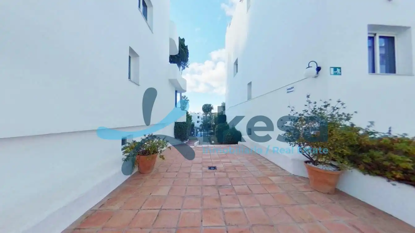 Vista exterior de Pis en venda en Mijas amb Piscina comunitària