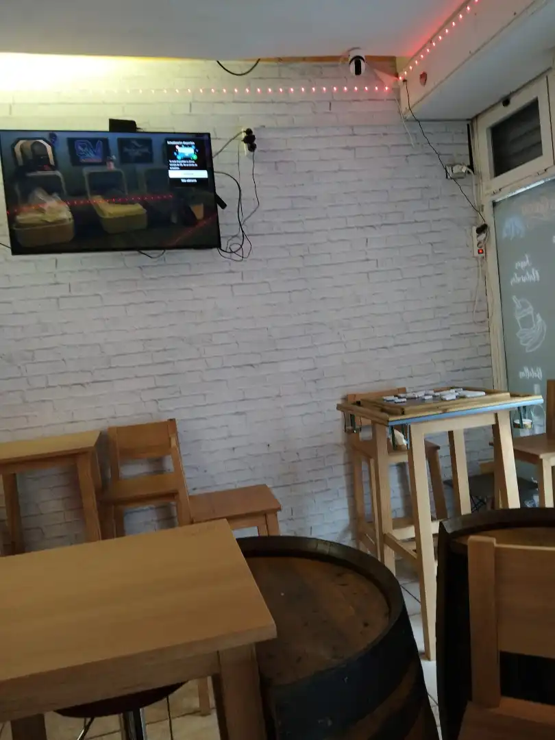 Local comercial en venda a Carrer de Carreras i Candi, imagen 3