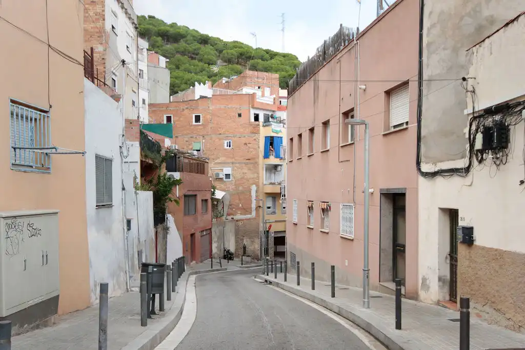 Vista exterior de Pis en venda en Nou Barris