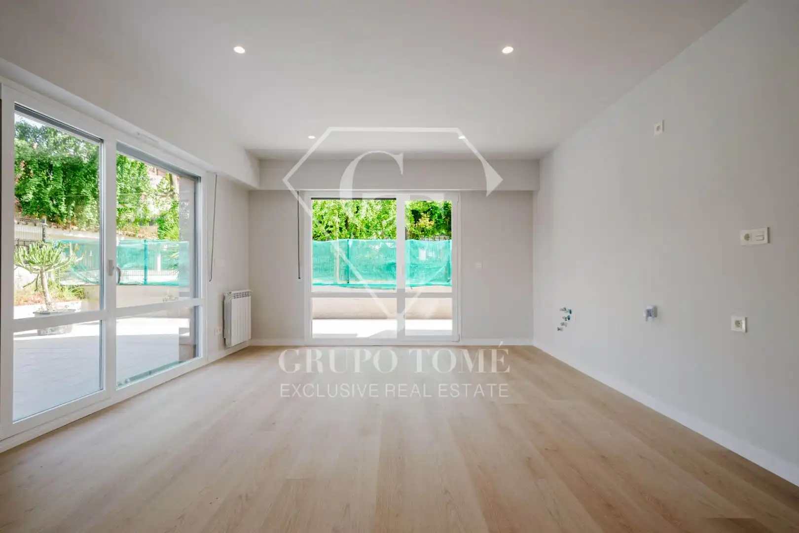 Sala d'estar de Pis en venda en Donostia - San Sebastián  amb Calefacció i Terrassa