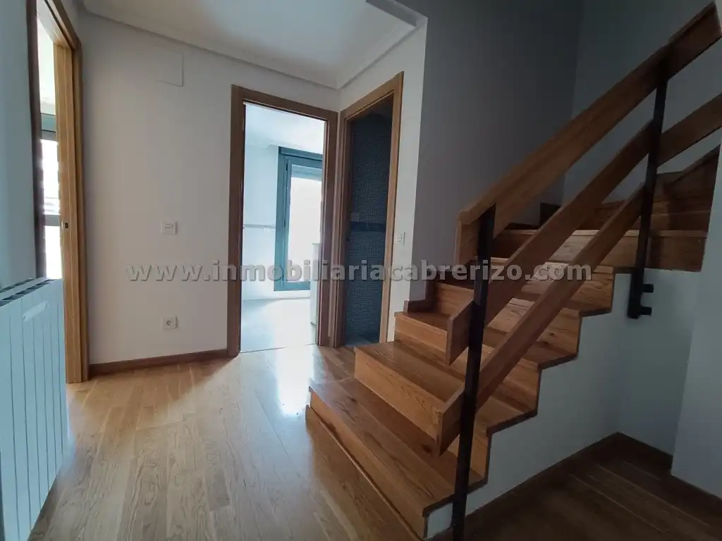 Ático en venta en Villamediana de Iregua con Calefacción, Parquet y Terraza