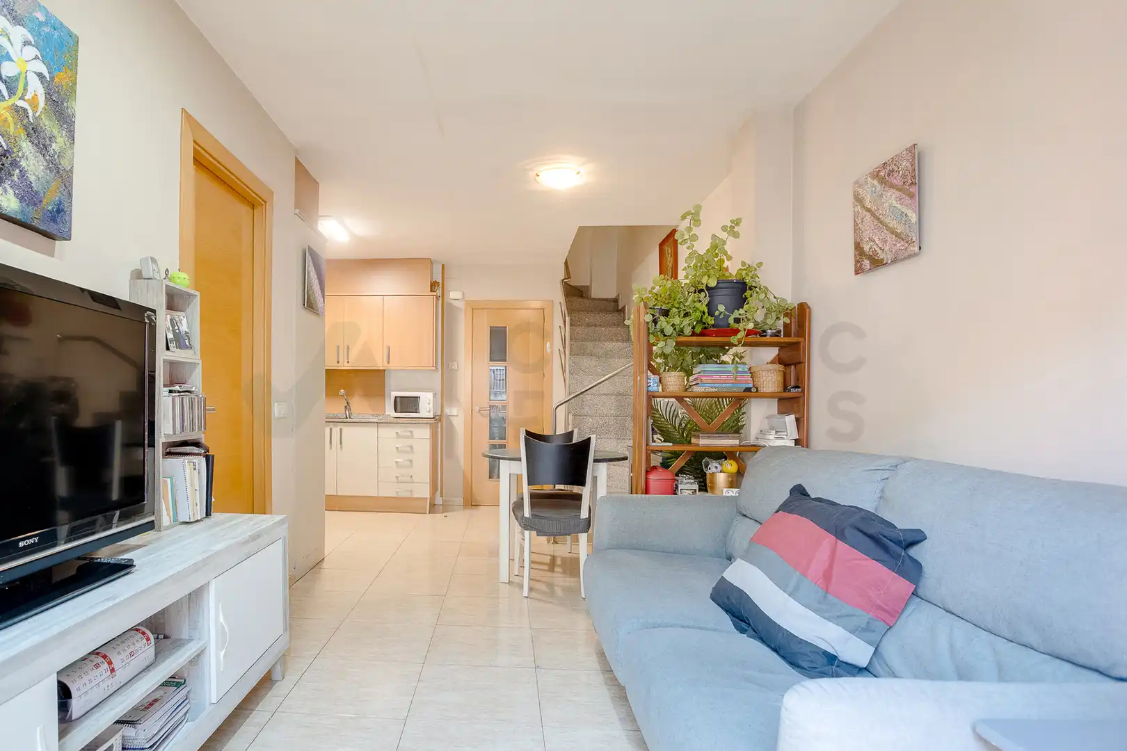 Living room of Duplexes for sale in Canovelles  with Terrace, Furnished and Balcony