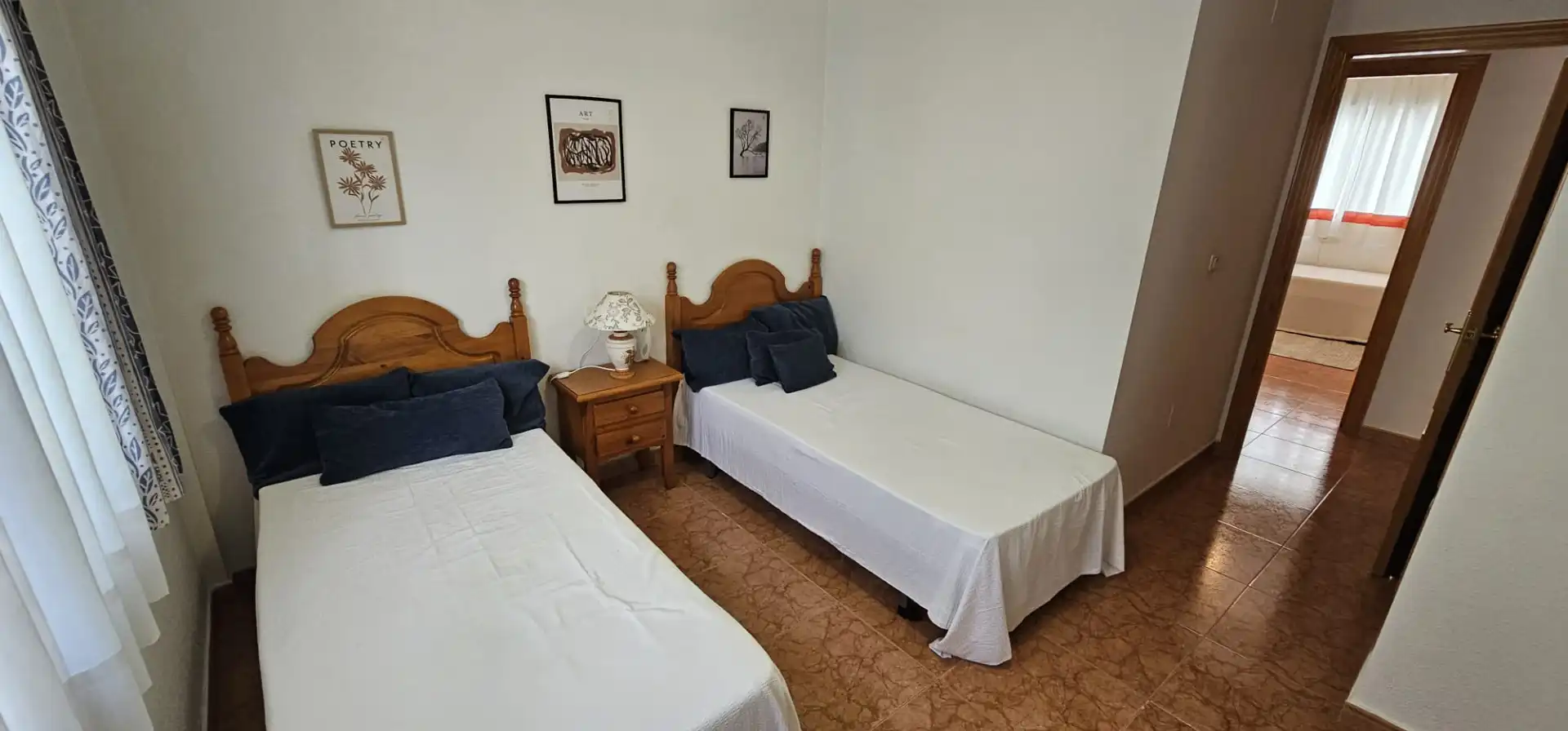 Habitación de Casa adosada en venta en Pilar de la Horadada con Aire acondicionado, Calefacción y Jardín privado