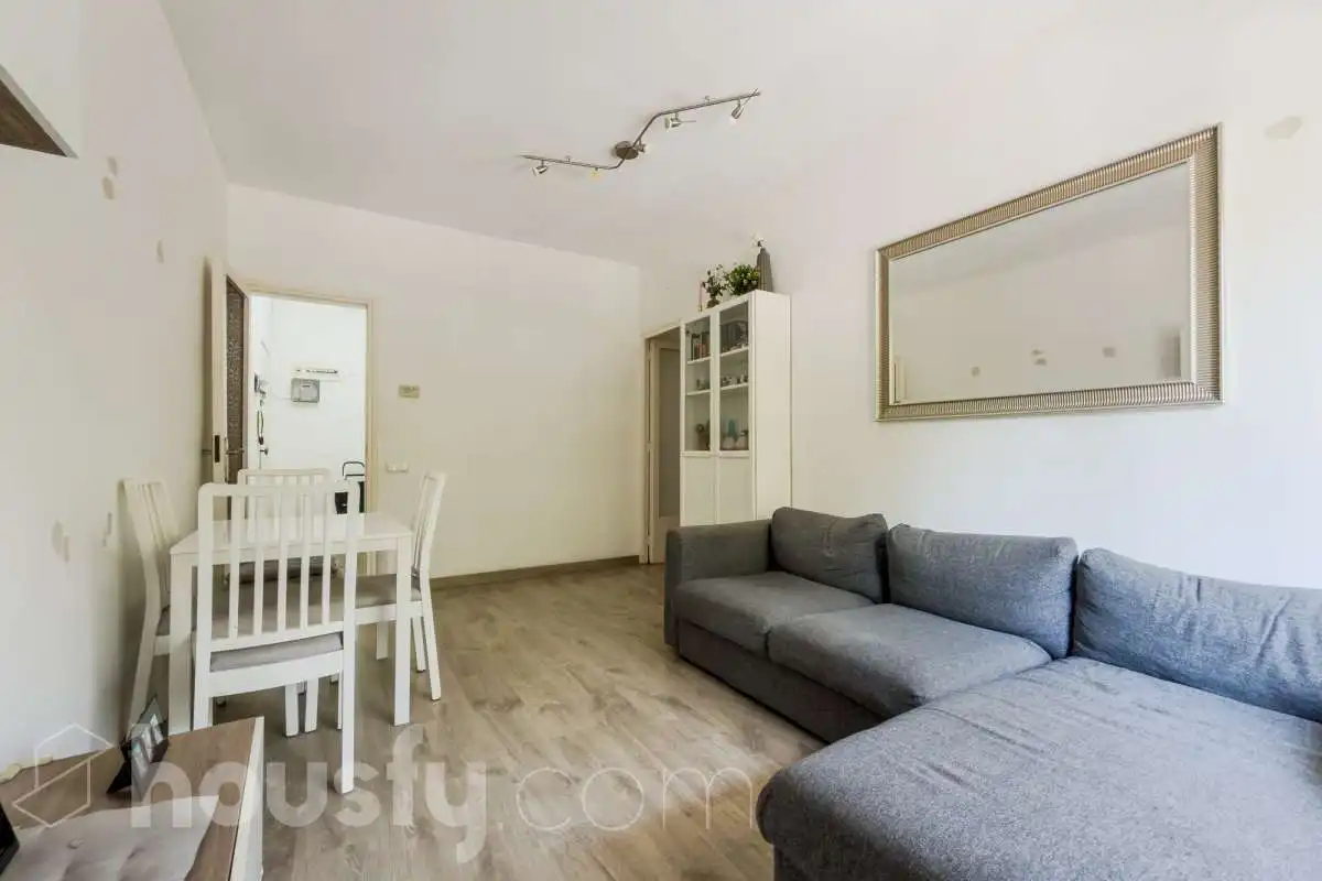 Living room of Flat for sale in Barcelona  with Heating, Terrace and Furnished
