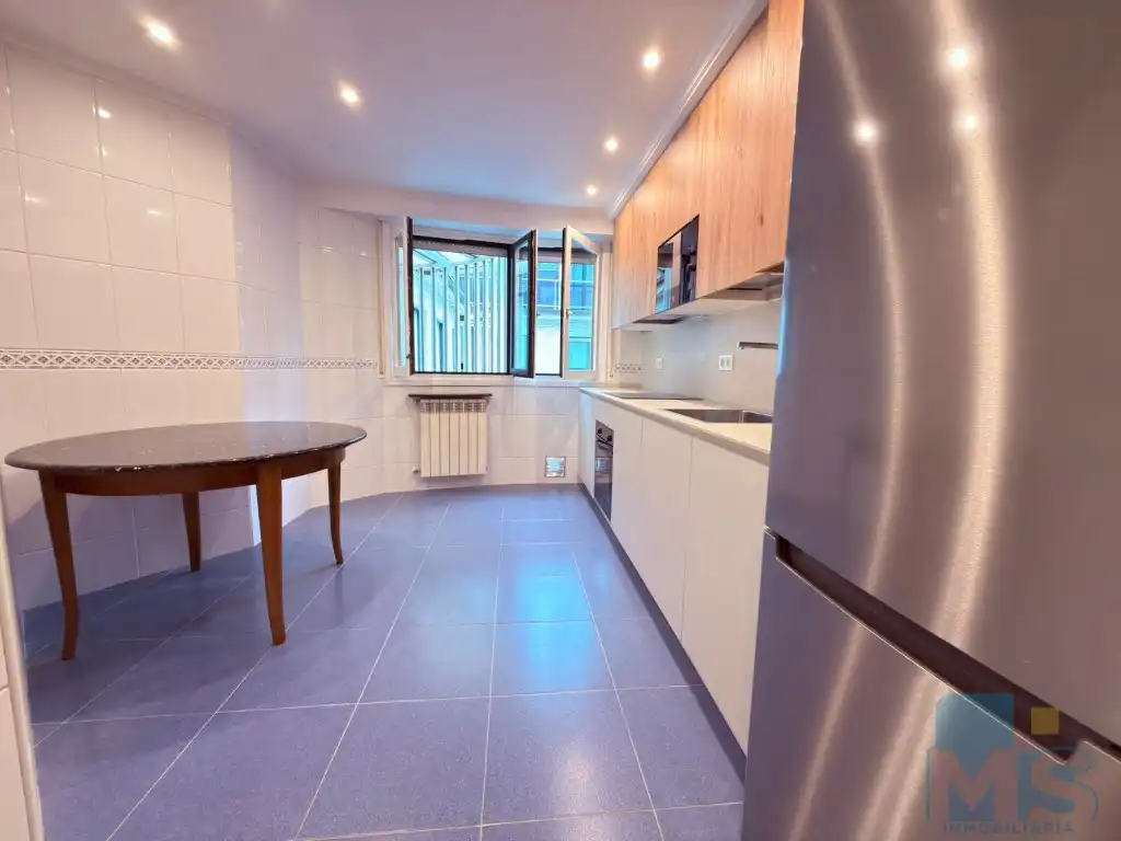 Cocina de Piso en venta en Donostia - San Sebastián  con Balcón