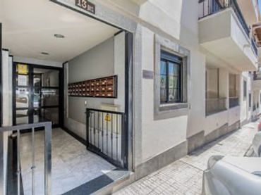 Piso con balcón en venta en Calle Manuel Bello Ramos 2