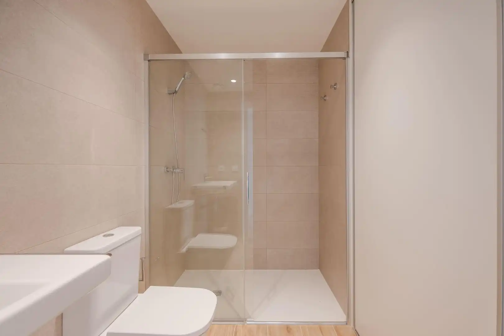 Apartments for rent in Carrer font de la teula, Domeny