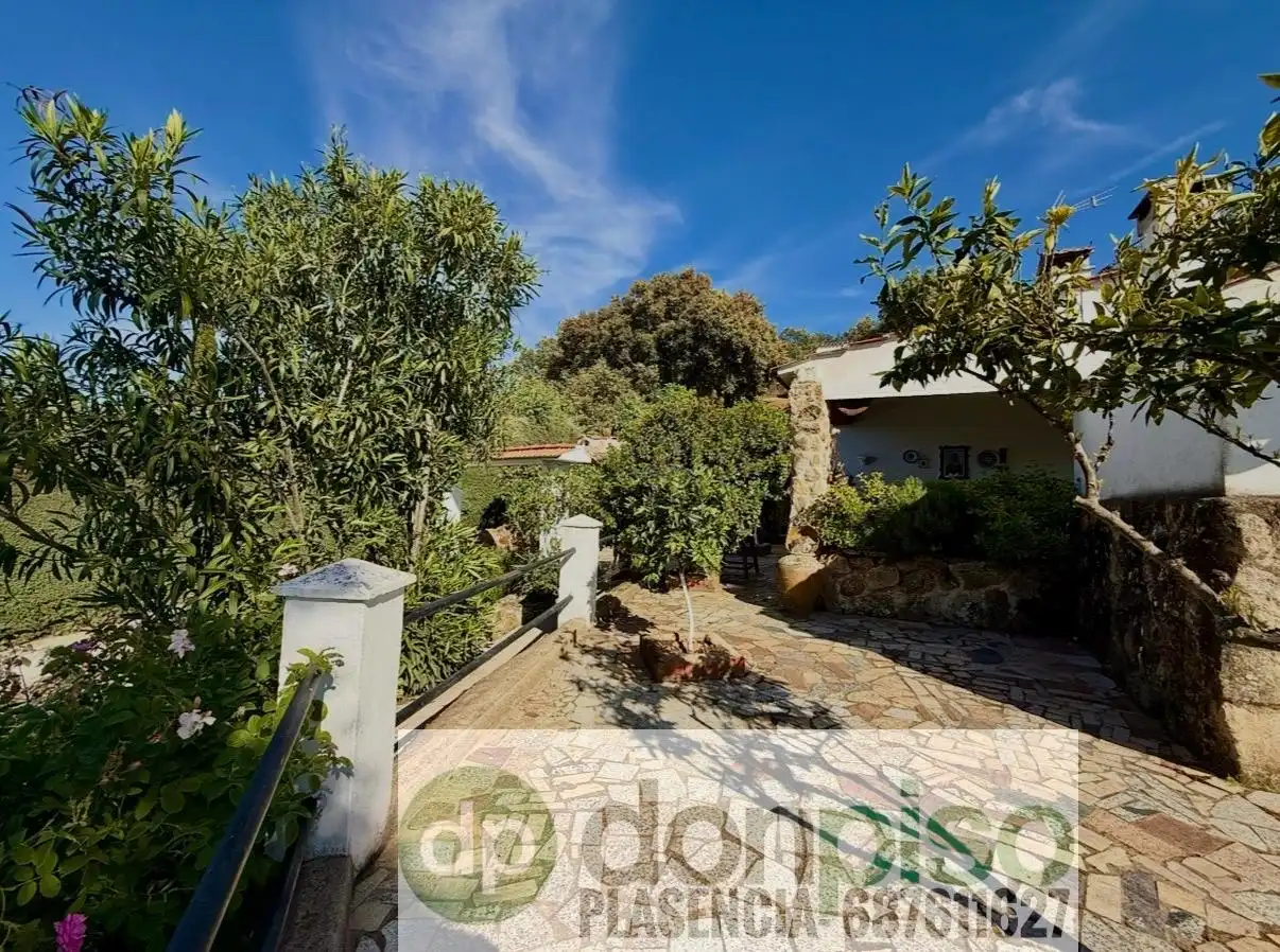Casa rústica amb piscina en venda a Malpartida de Plasencia, imagen 11