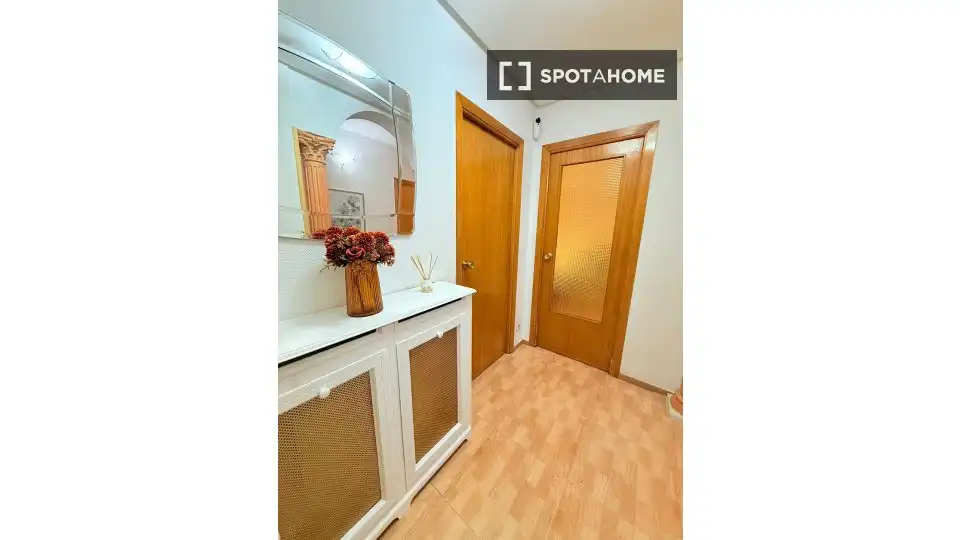 Bedroom of Flat for rent in Madrid  with Air Conditioner, Heating and Furnished