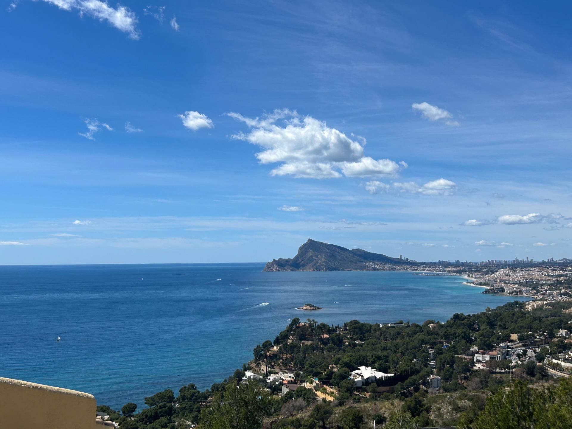 Vista exterior de Casa o xalet en venda en Altea amb Aire condicionat, Calefacció i Jardí privat