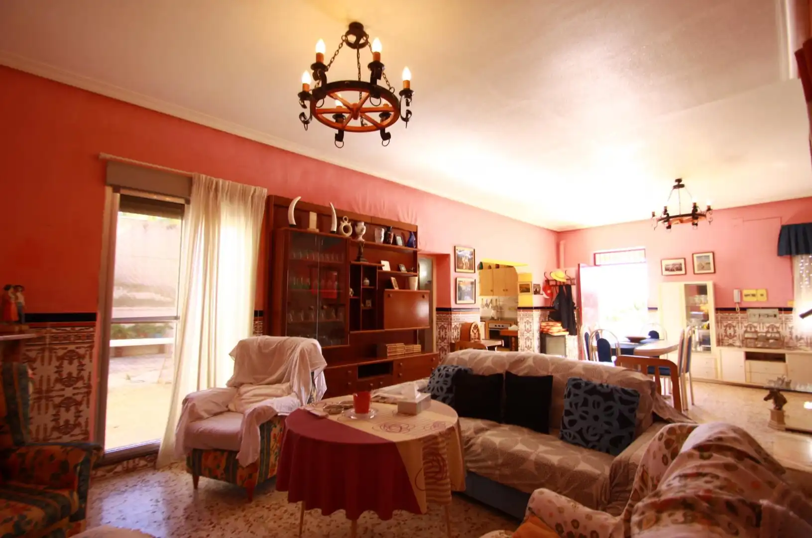 Sala d'estar de Casa o xalet en venda en Novelda amb Jardí privat i Piscina