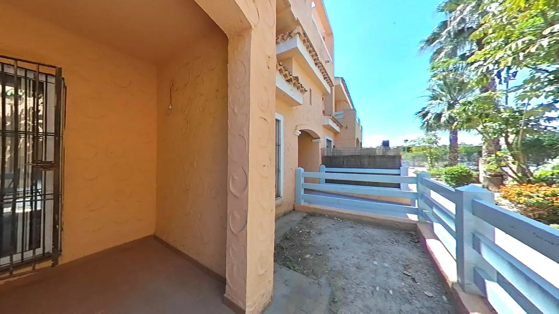 Apartments for sale in Juan Sebastian Elcano, Las Marinas - Pueblo Laguna