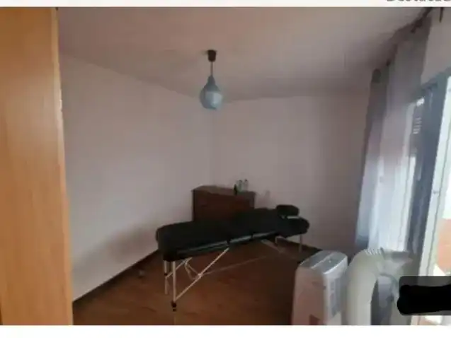 Sala d'estar de Casa adosada en venda en Marbella