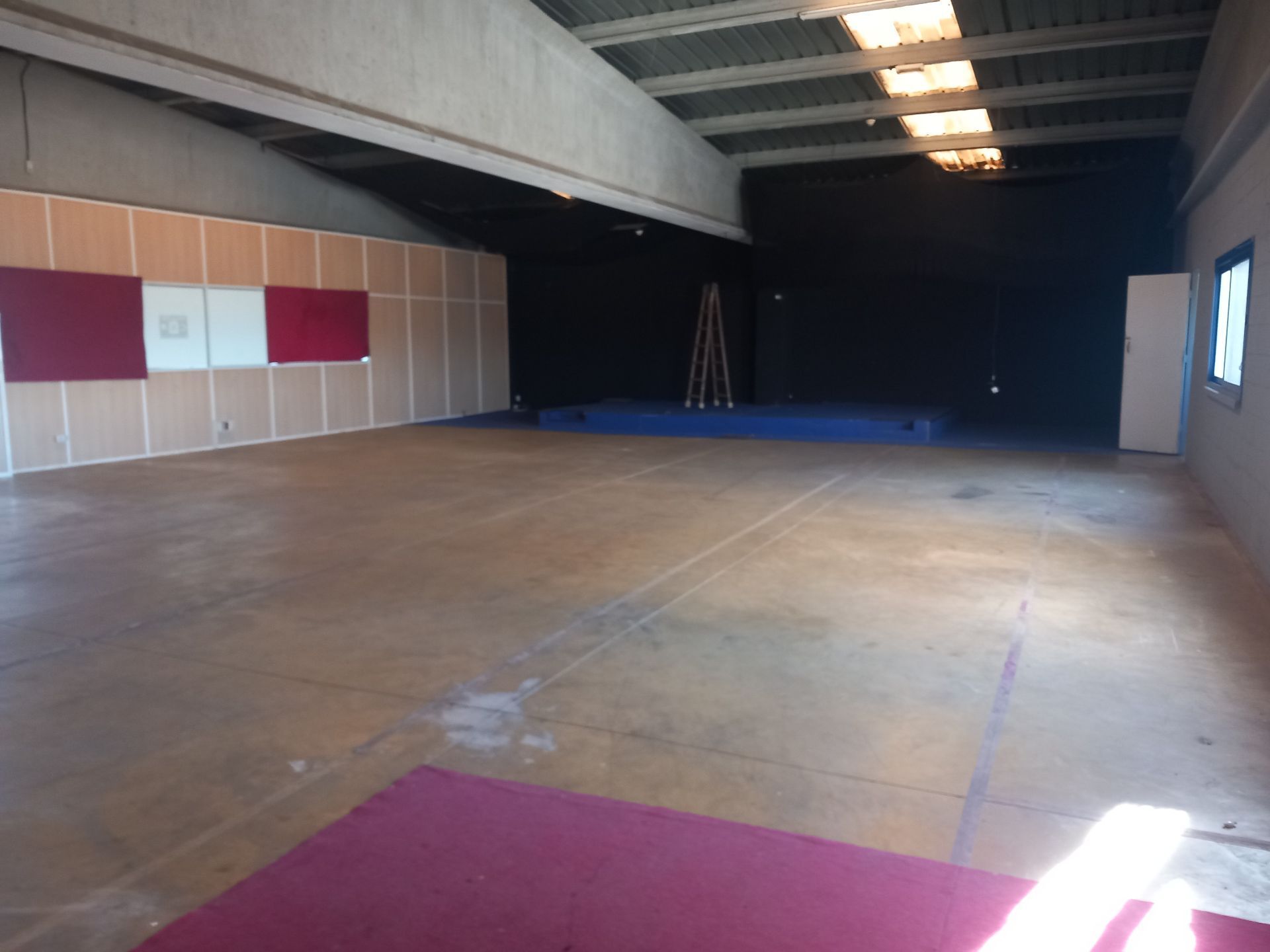 Nau industrial de lloguer en L'Hospitalet de Llobregat