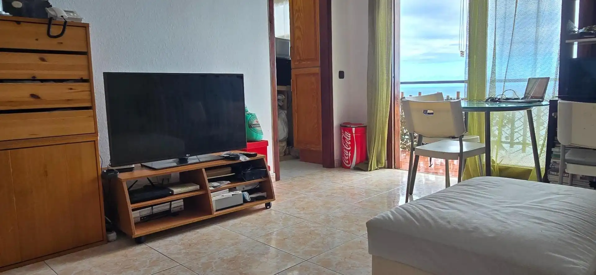 Sala de estar de Piso en venta en San Cristóbal de la Laguna con Balcón y Piscina comunitaria