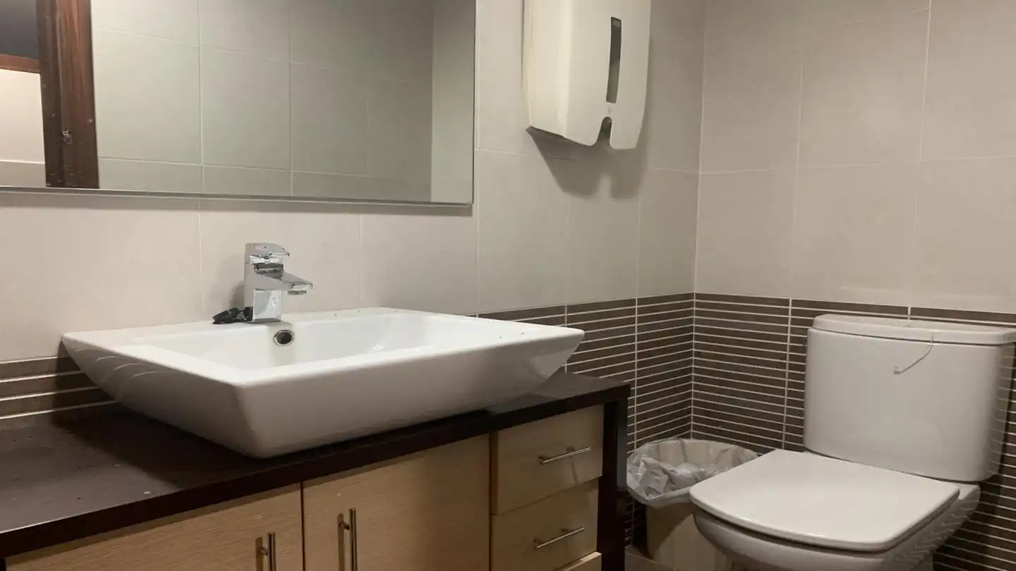 Büro mit Aufzug zur Miete in Vía Emilio Ortuño, imagen 10