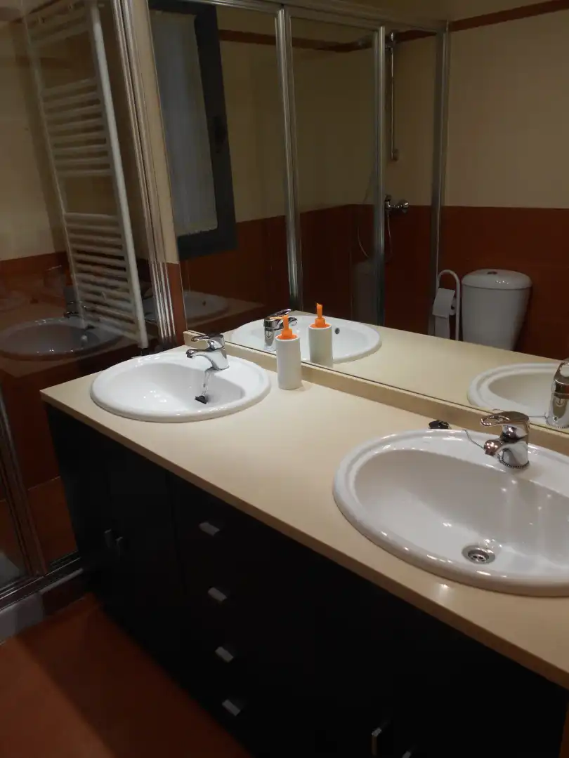 Bathroom of Apartments for sale in Ciudad Real  with Air Conditioner, Heating and Parquet flooring
