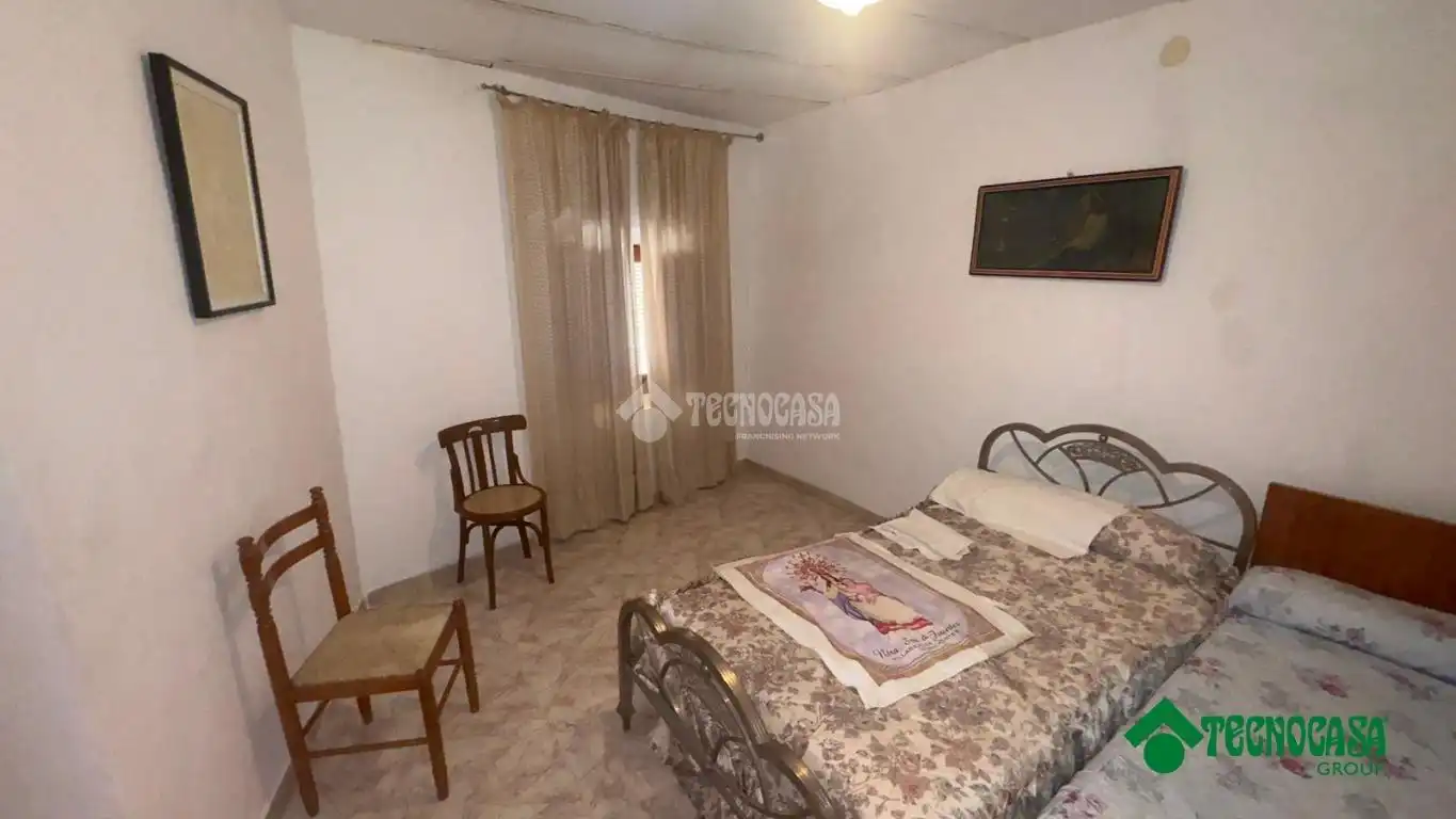 Casa adosada en venda a C. Constantino Alhambra, Villarejo de Fuentes