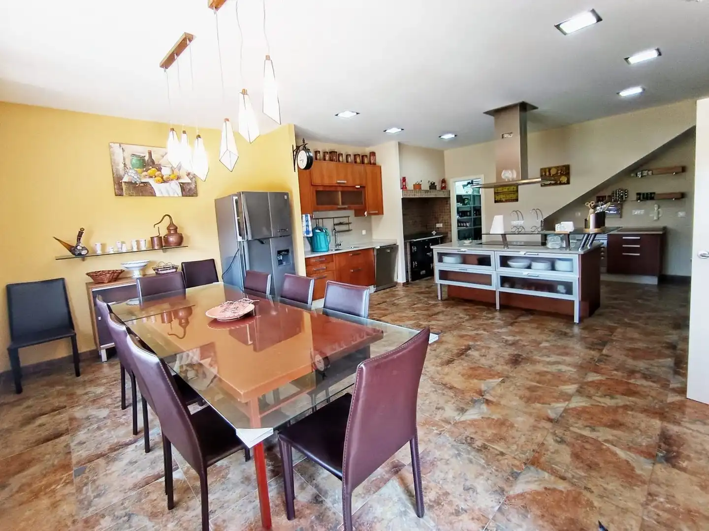 Cuina de Casa o xalet en venda en Pontevedra Capital  amb Jardí privat, Terrassa i Traster