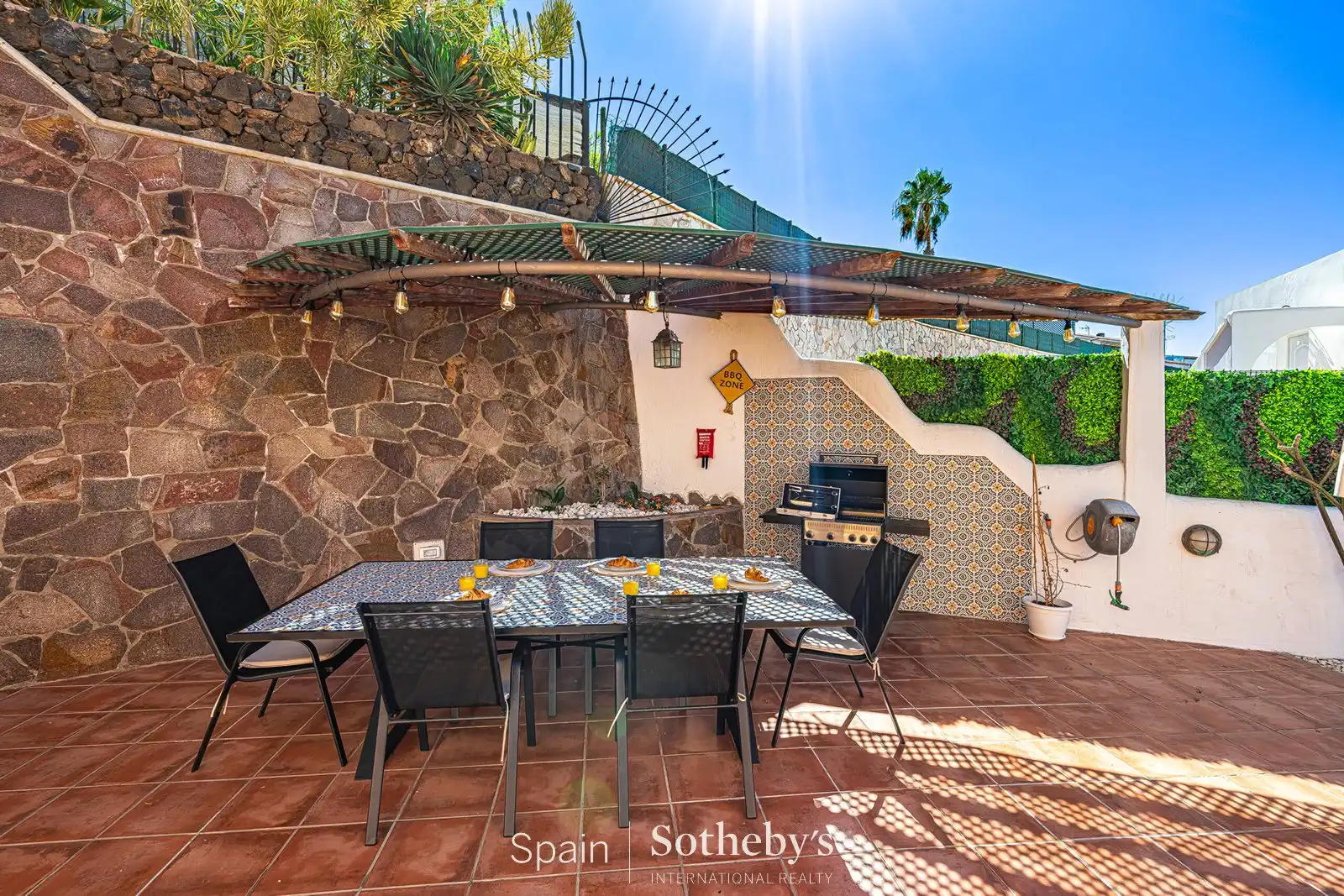 Terrassa de Casa o xalet en venda en Adeje amb Aire condicionat, Jardí privat i Terrassa