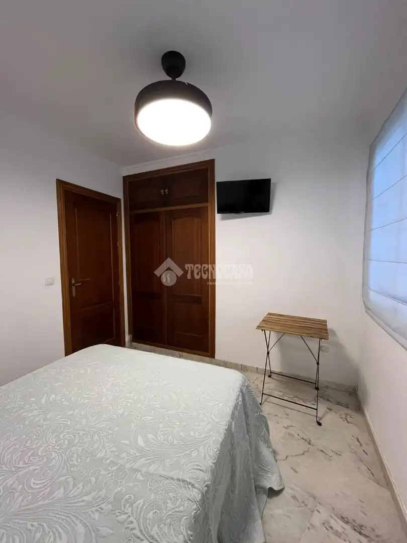Habitación de Piso en venta en Carmona, Sevilla