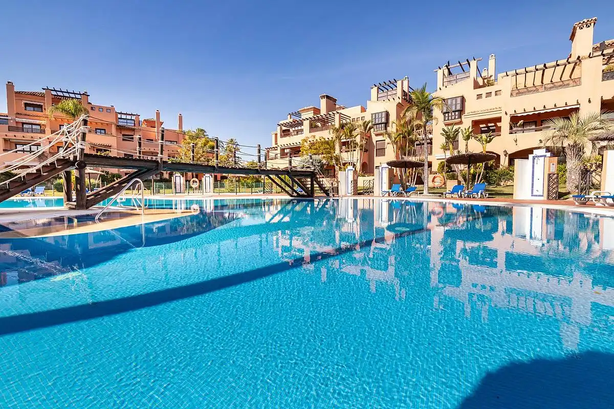 Apartament amb ascensor en venda a Estepona Pueblo